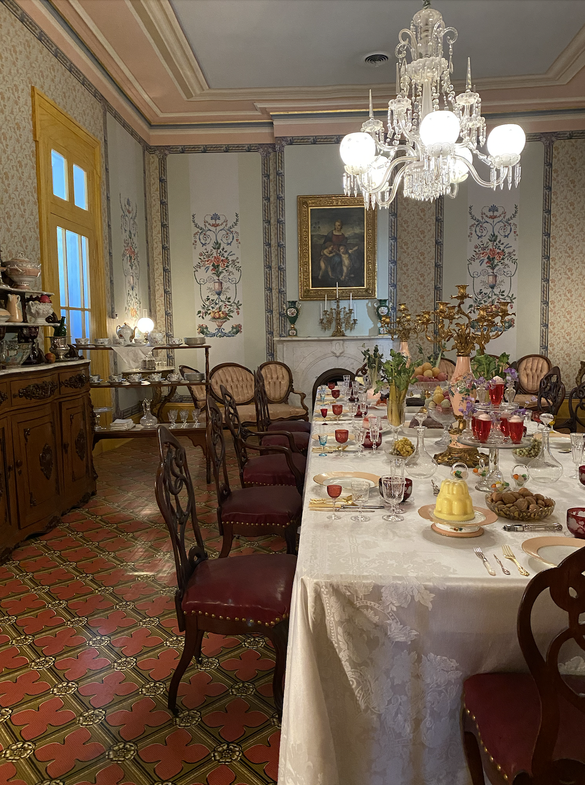 The Belmont Mansion dining room 